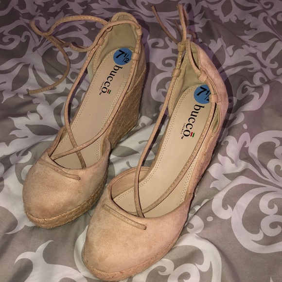 Bucco Wedges